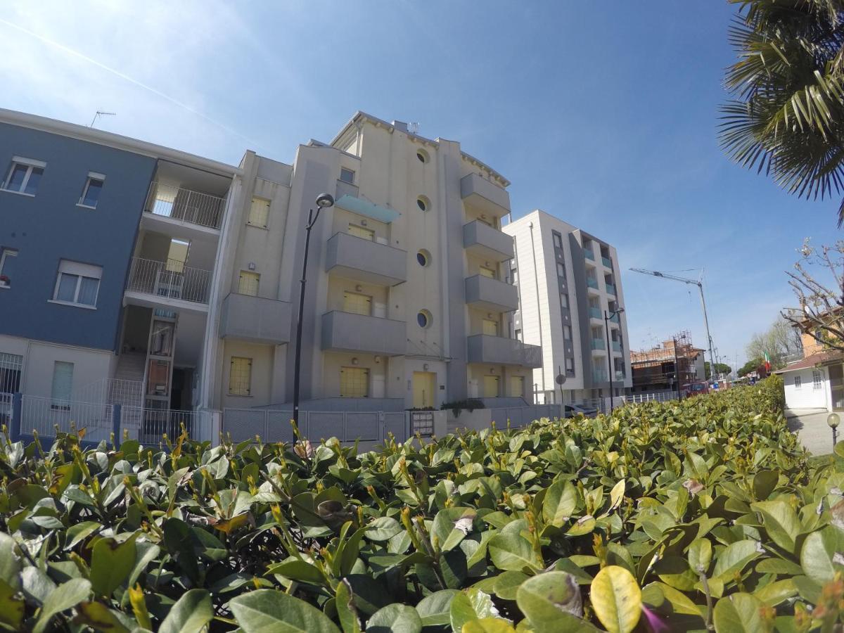 דירות קאורלה Attico Margherita - Agenzia Cocal מראה חיצוני תמונה
